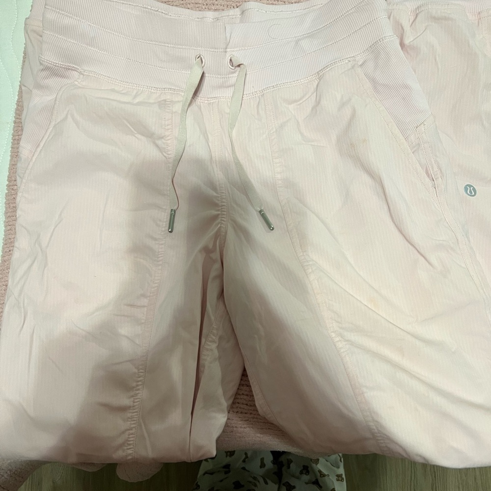 lululemon joggers strawberry milkshake